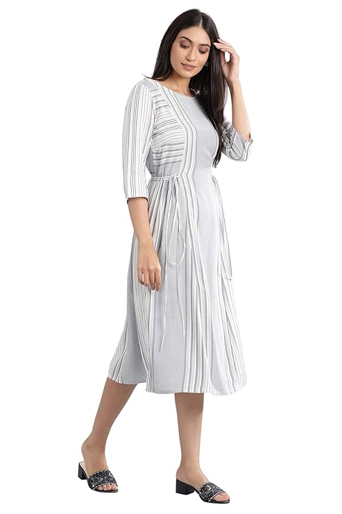 Aurelia Women's Rayon Blue Round Neck Yarn-Dyed Dress Knee-Length