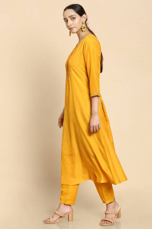 Women Crepe Kurta Pant Set